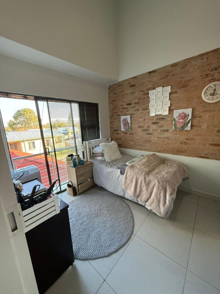 To Let 3 Bedroom Property for Rent in Kannoniers Park North West